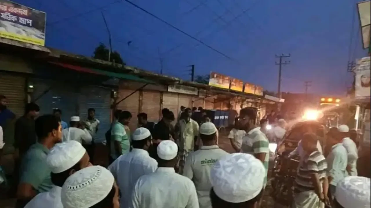 পাবনায় ছেলের সামনে বাবাকে গুলি করে হত্যা